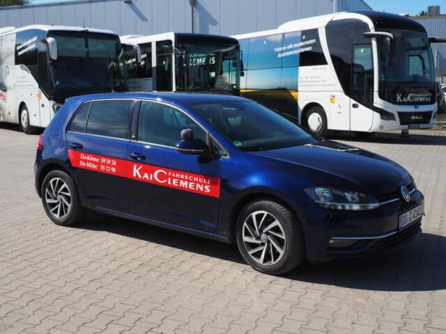 VW-Golf VII (6x)-Dortmund-Fahschule-Clemens